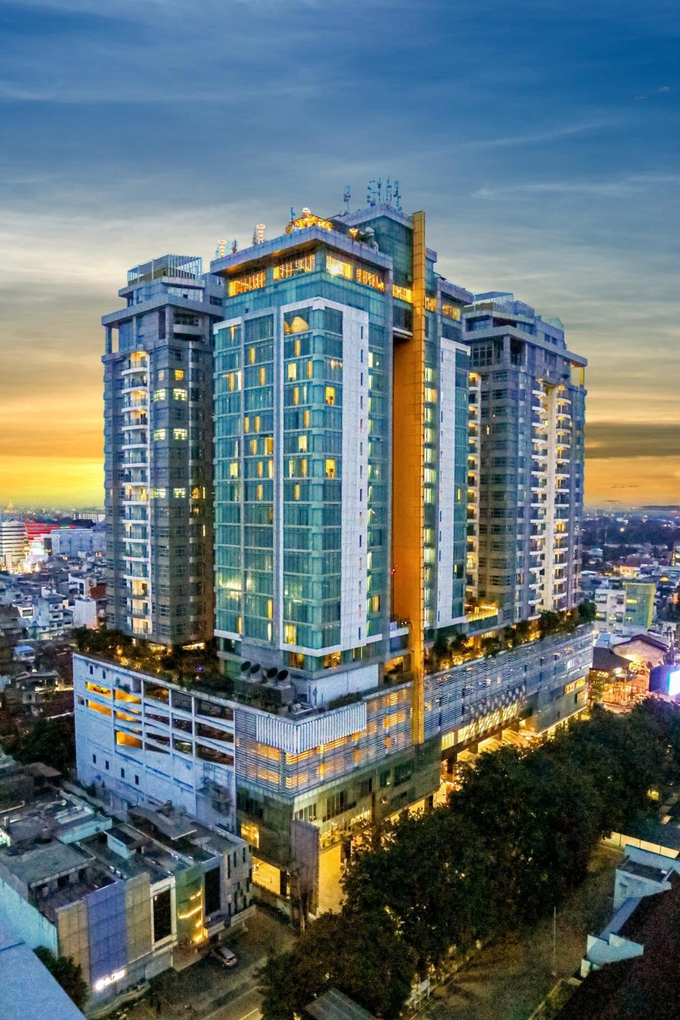 Cambridge Hotel Medan Exteriér fotografie