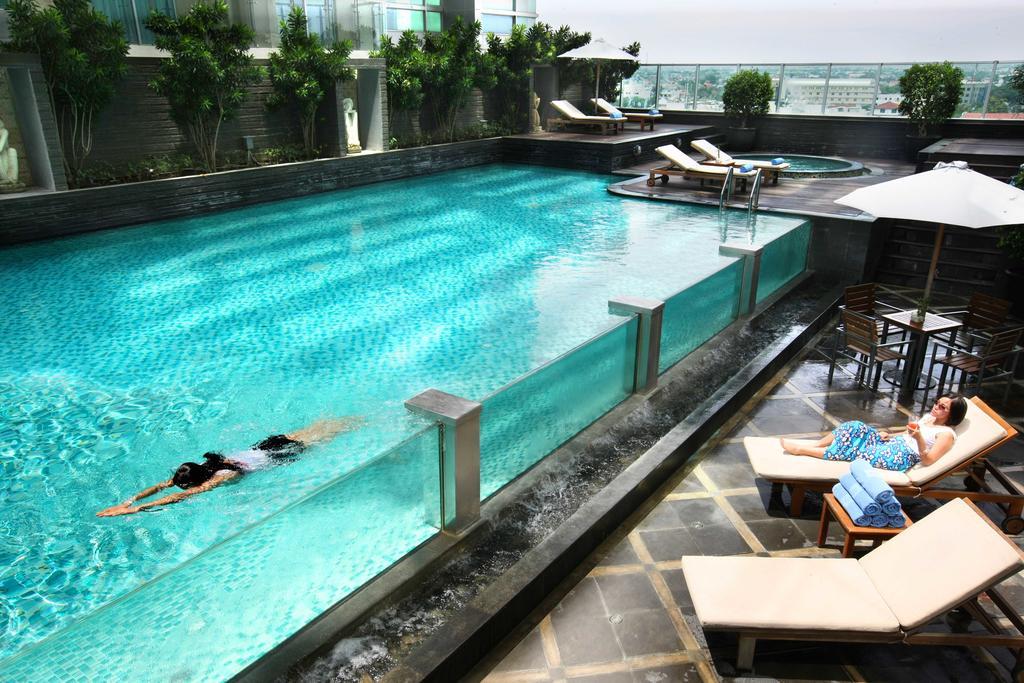 Cambridge Hotel Medan Exteriér fotografie