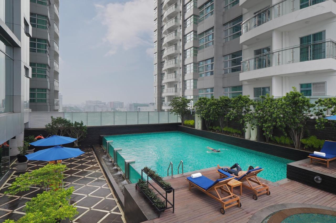 Cambridge Hotel Medan Exteriér fotografie